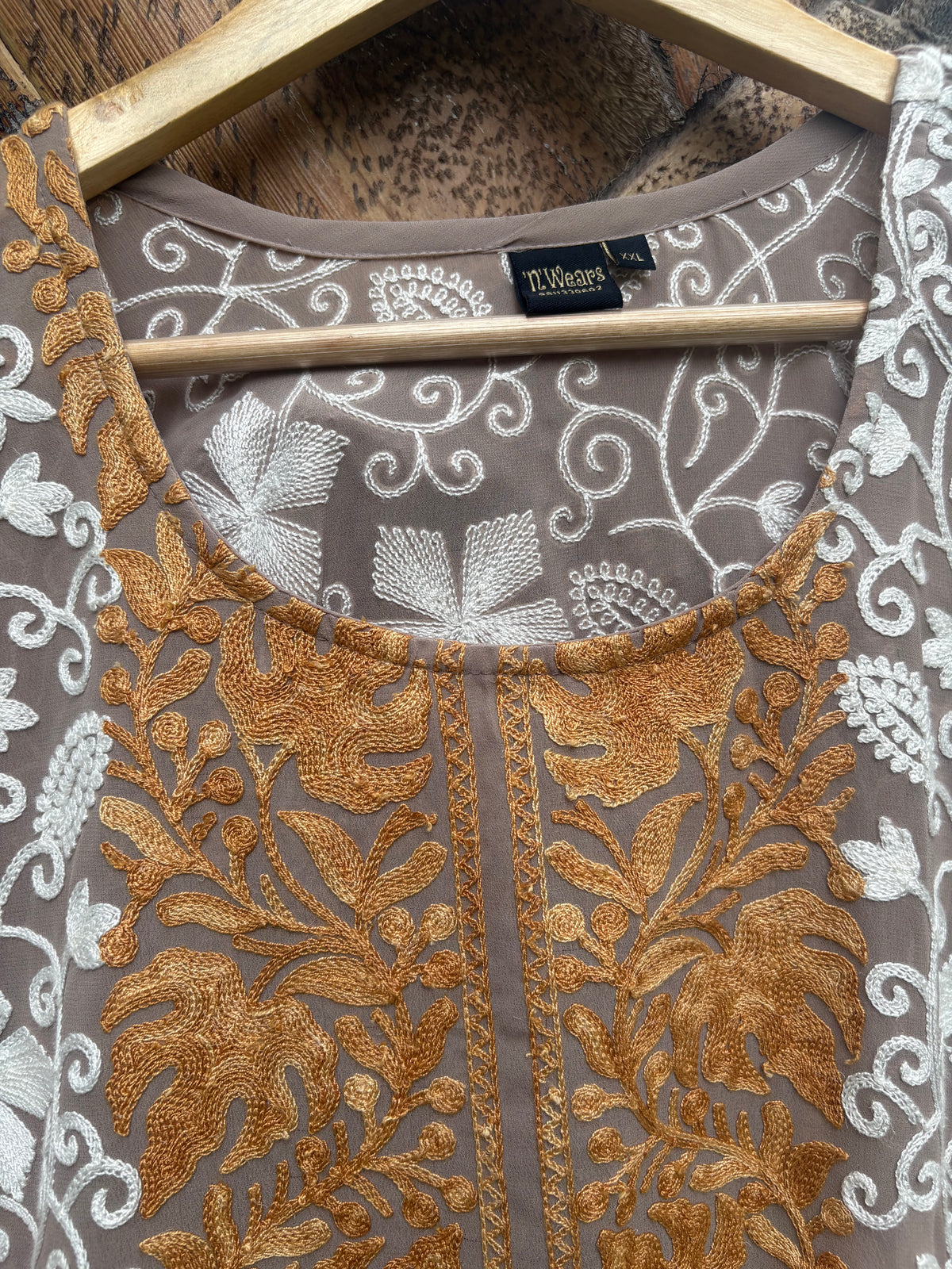 Gulzaar Grey Kashmiri Embroidery Kurti