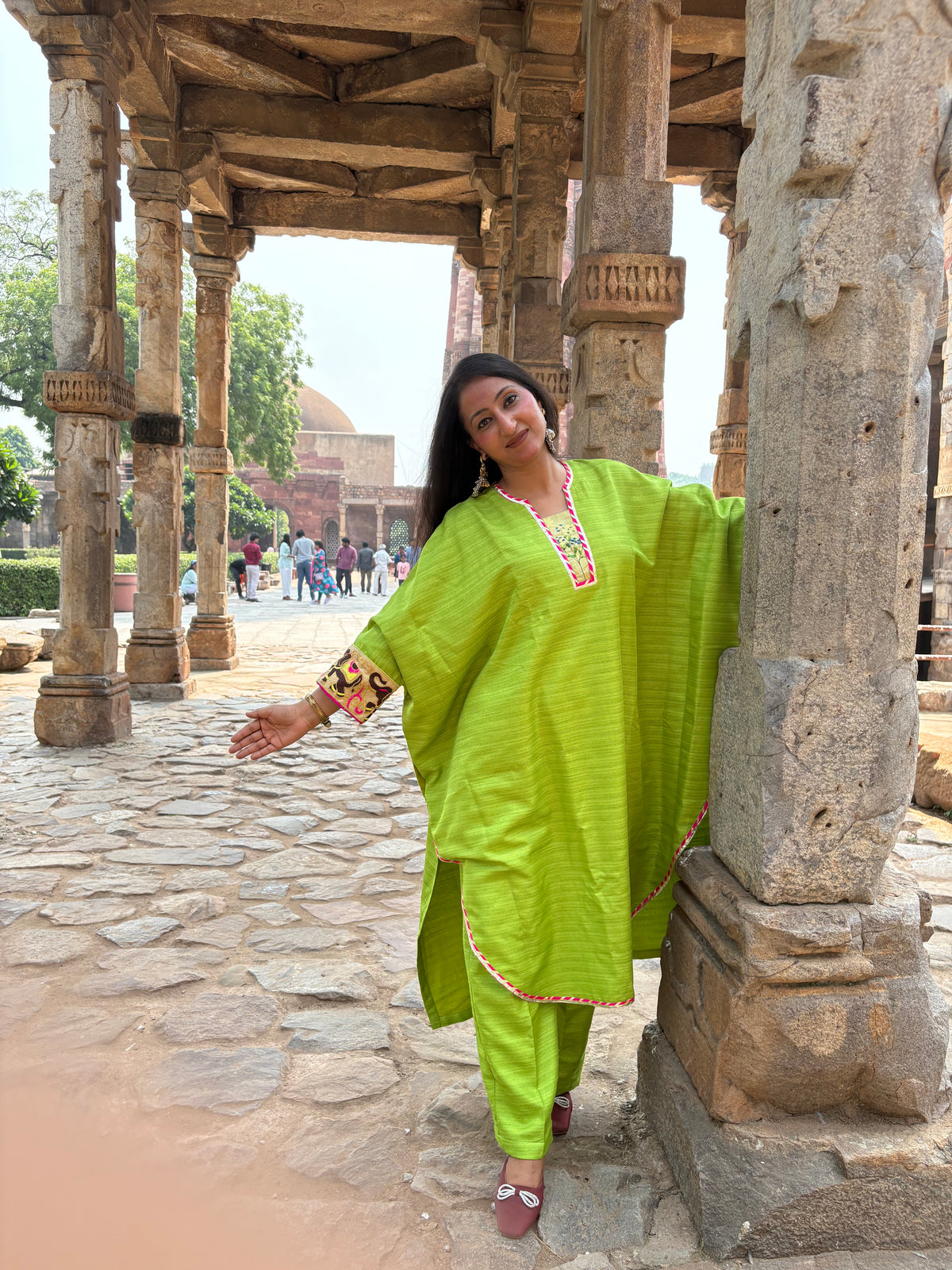 Rangraaz Green Antifit Semi Silk  Suit Set (Set of 2)