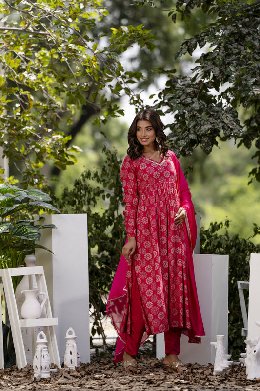 Magenta  Muslin Embroidered printed (3 Pcs Set) Suit Set