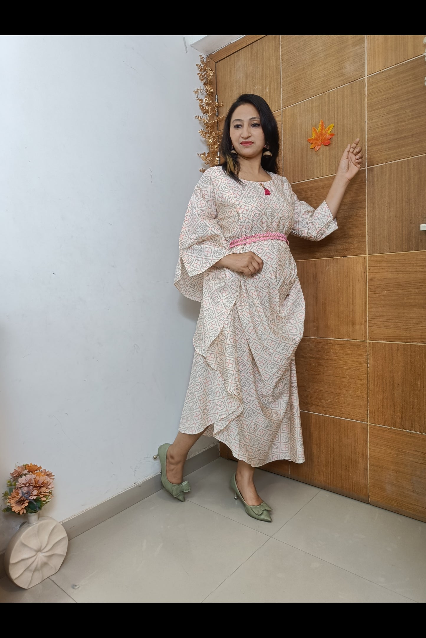 Cream Pink Bandhani Kaftan