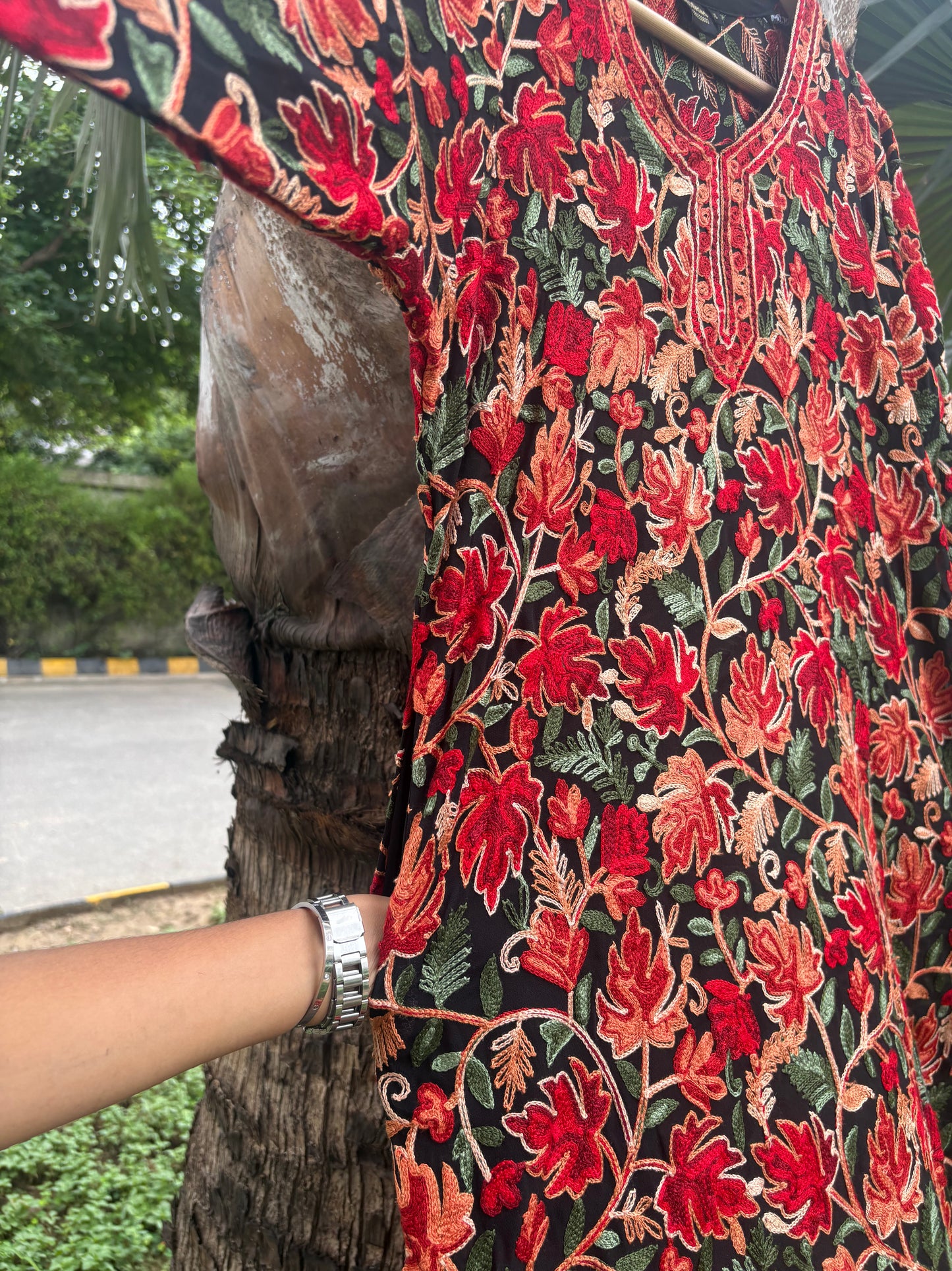 Gulzaar Black Kashmiri Embroidery Kurti
