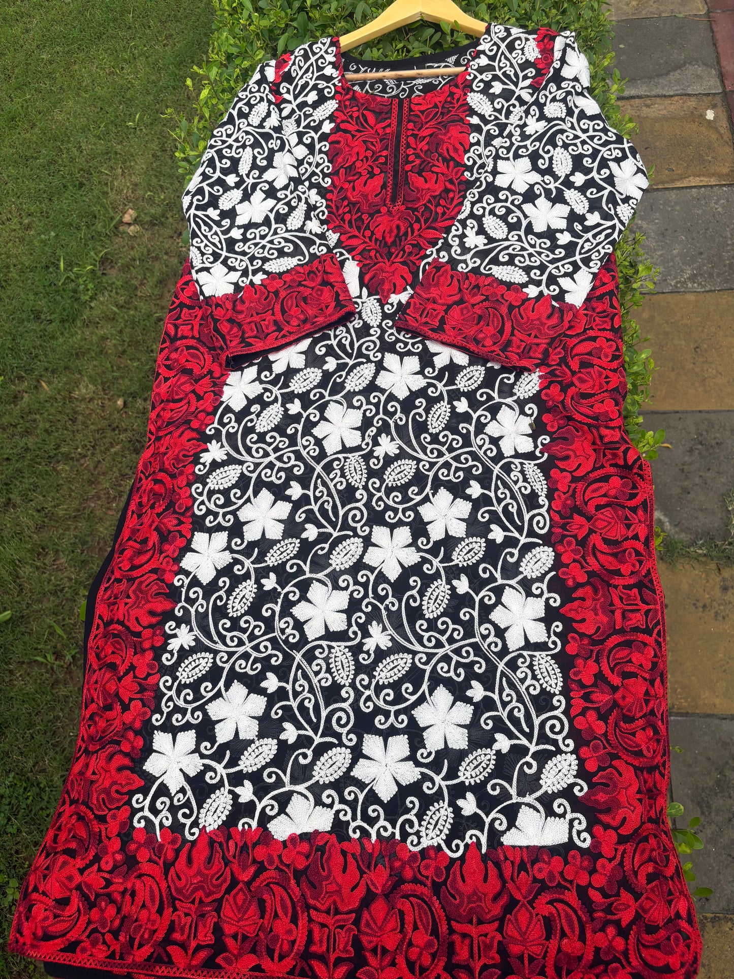 Gulzaar Black & Red kashmiri embroidery kurti