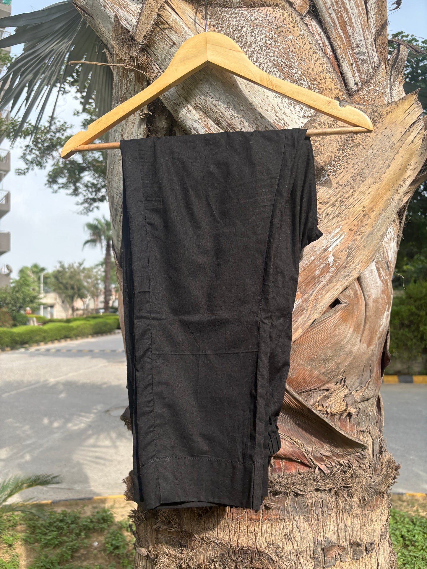 Ivory and Black Pure Cotton Anti-Fit Suit Set