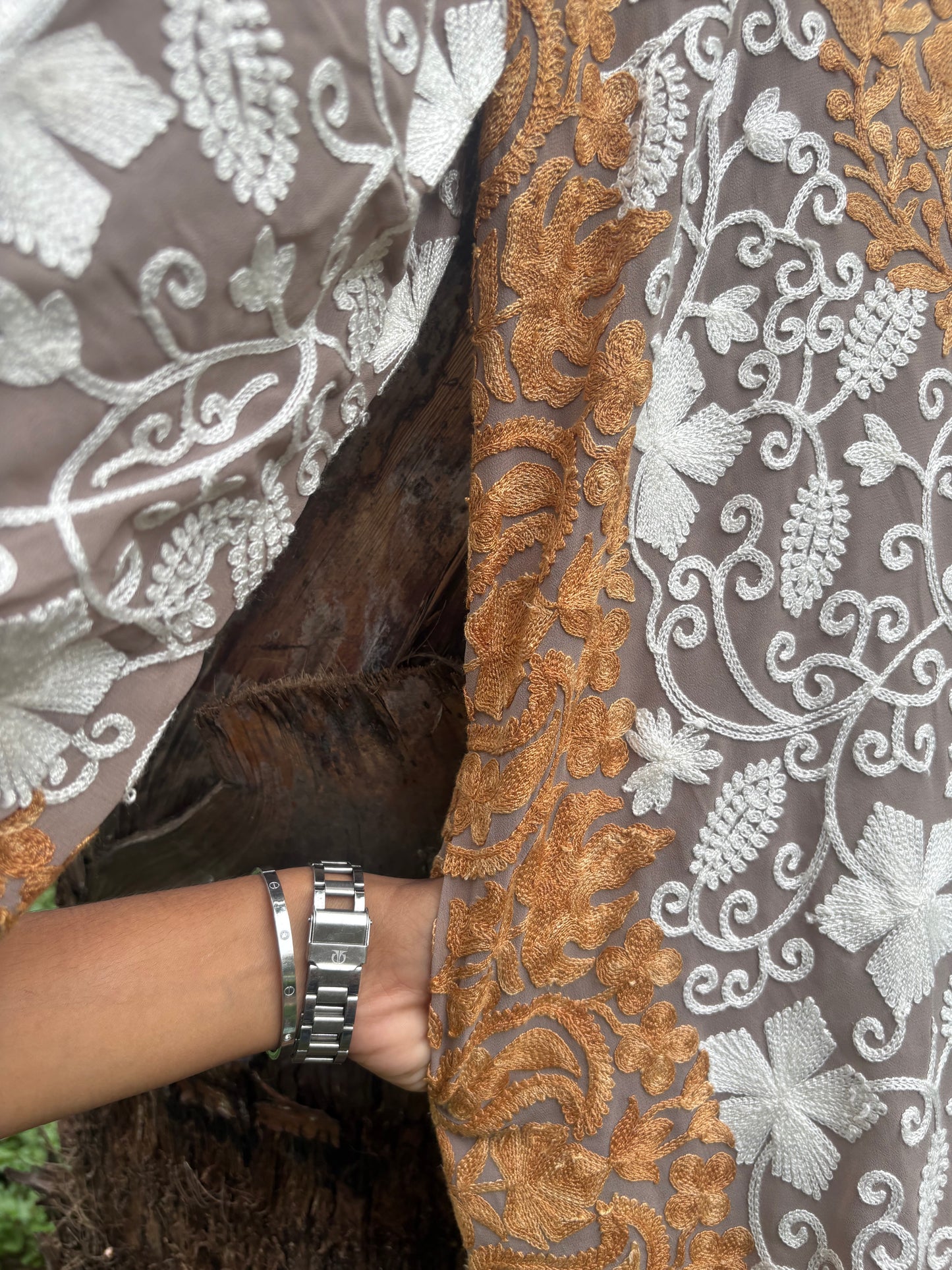 Gulzaar Grey Kashmiri Embroidery Kurti